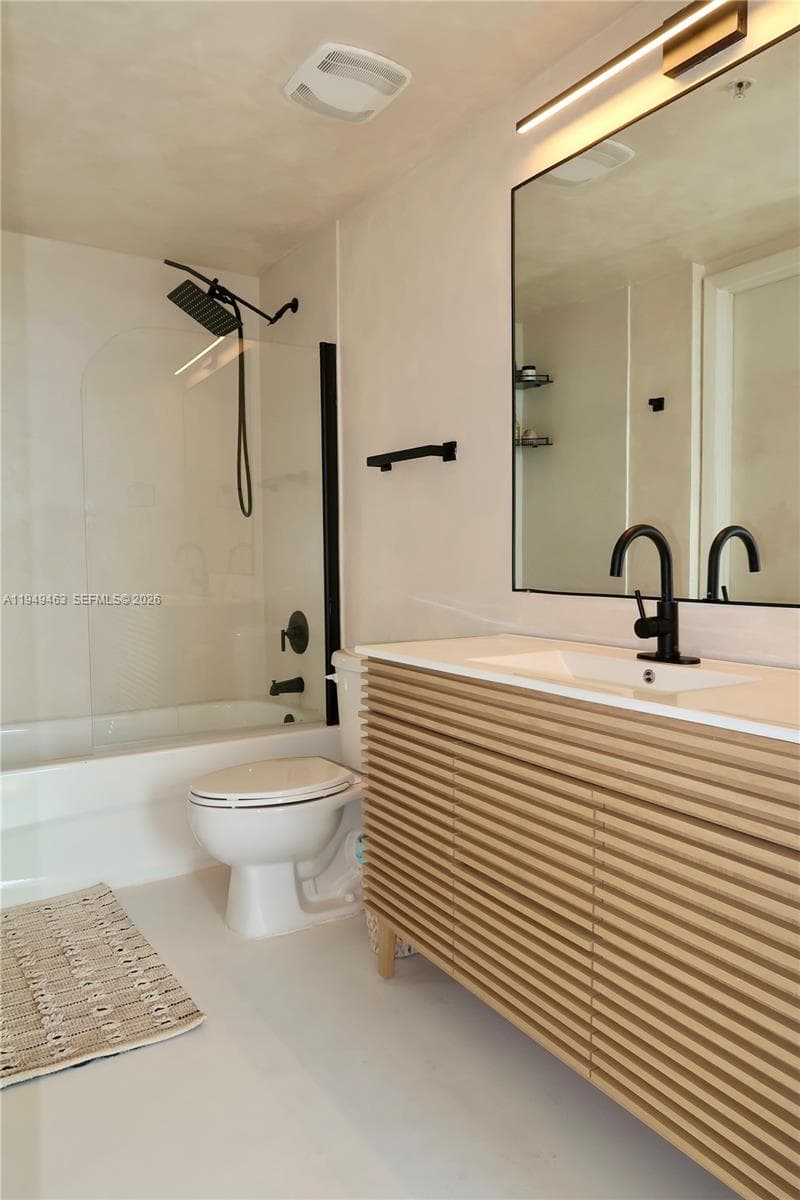 1861 NW S River Dr # 2505, Miami FL 33125 — 3