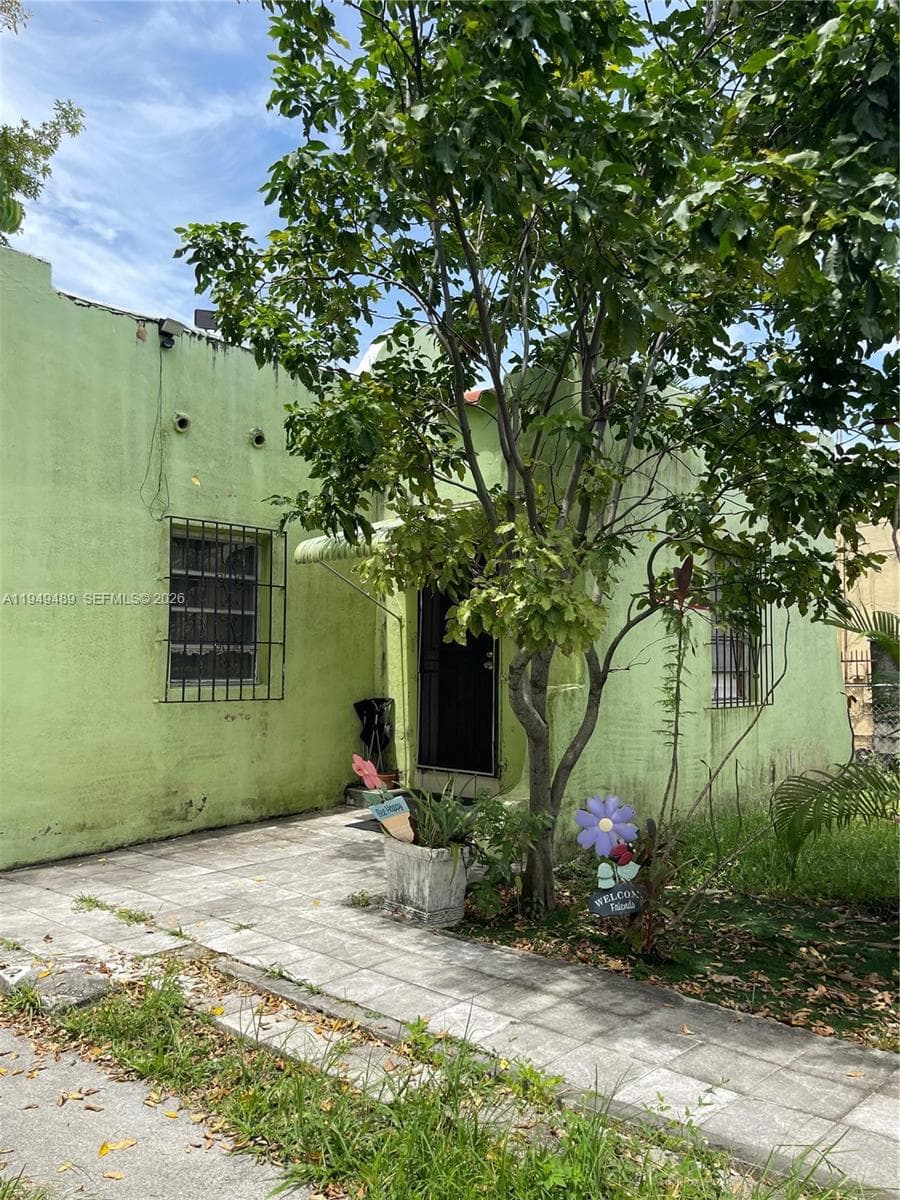 1120 NW 31st St, Miami FL 33127 — 2