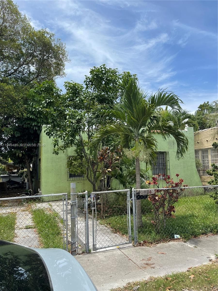 1120 NW 31st St, Miami FL 33127 — 1