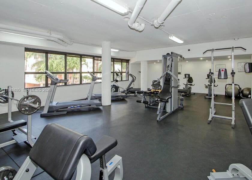 6423 Collins Ave # 809, Miami Beach FL 33141 — 18