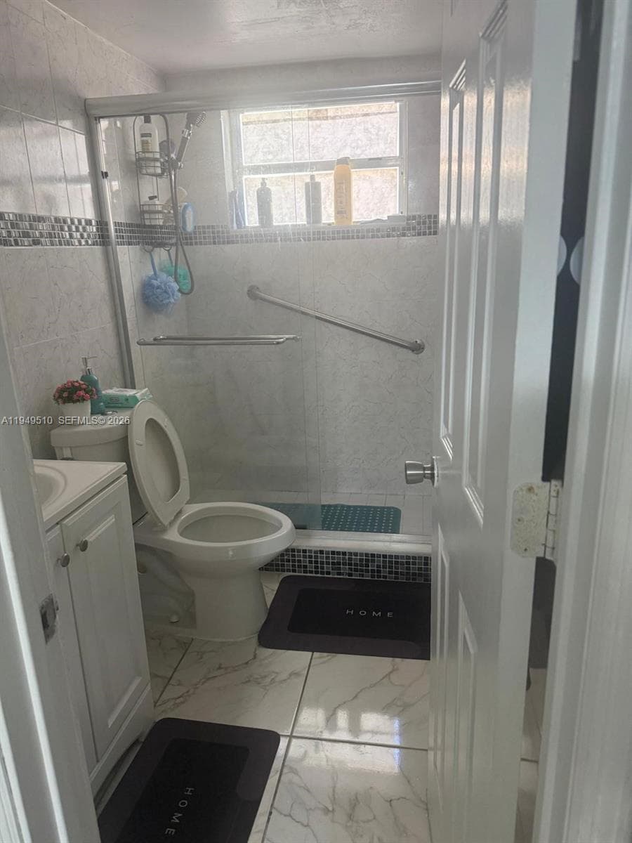 350 E 21st St # 108, Hialeah FL 33010 — 9