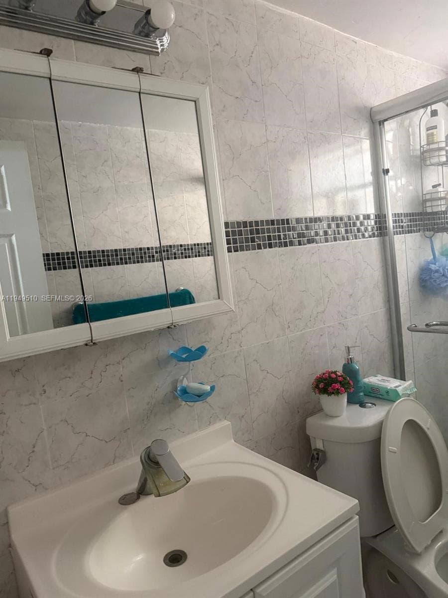 350 E 21st St # 108, Hialeah FL 33010 — 10