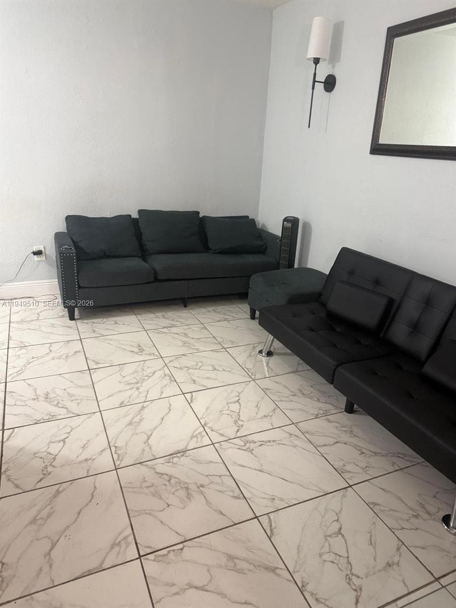 350 E 21st St # 108, Hialeah FL 33010 — 8