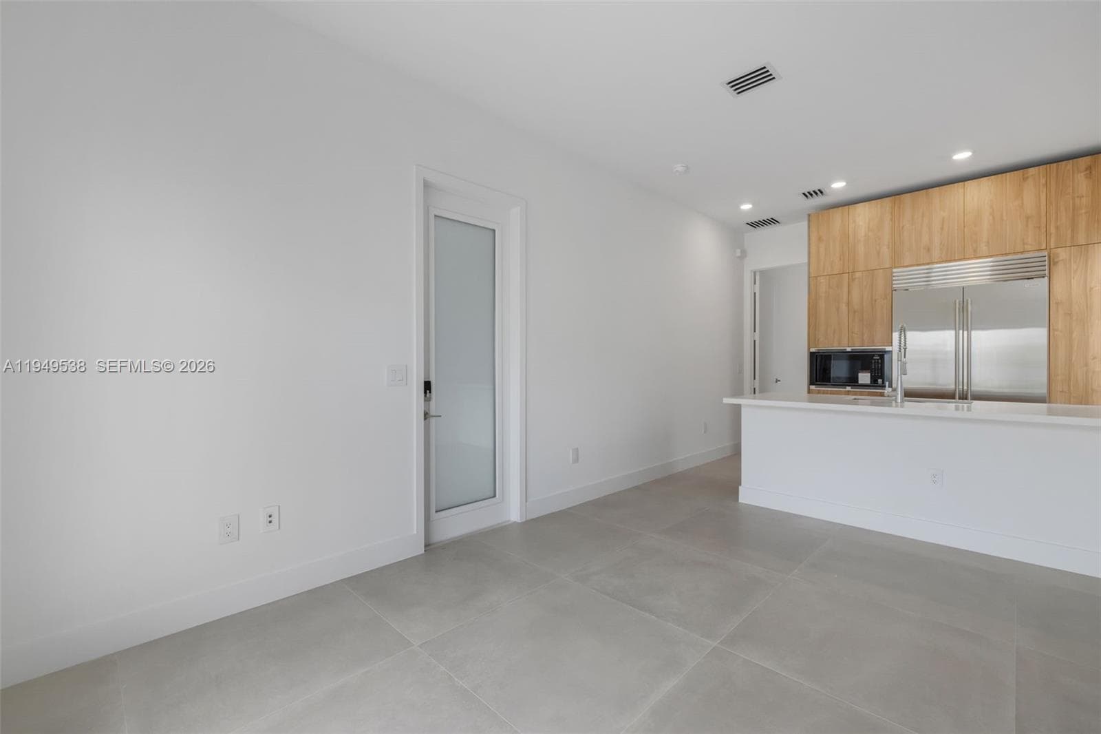 19670 NE 14th Ct # 19670, Miami FL 33179 — 30
