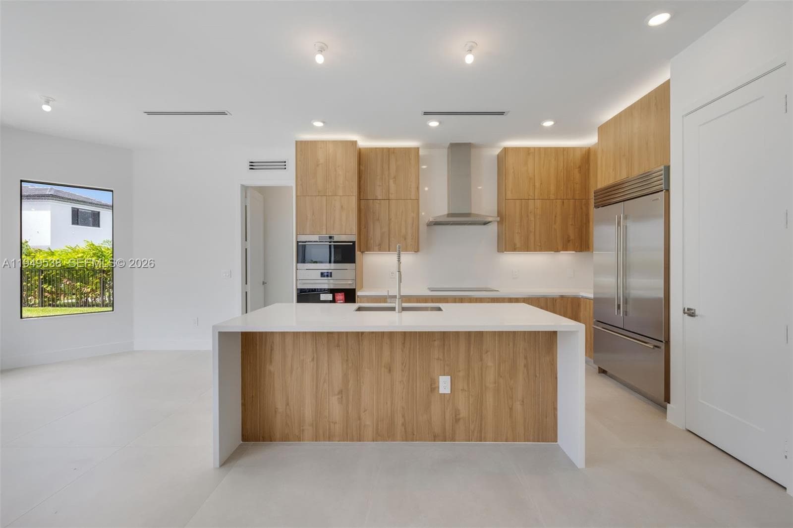 19670 NE 14th Ct # 19670, Miami FL 33179 — 15