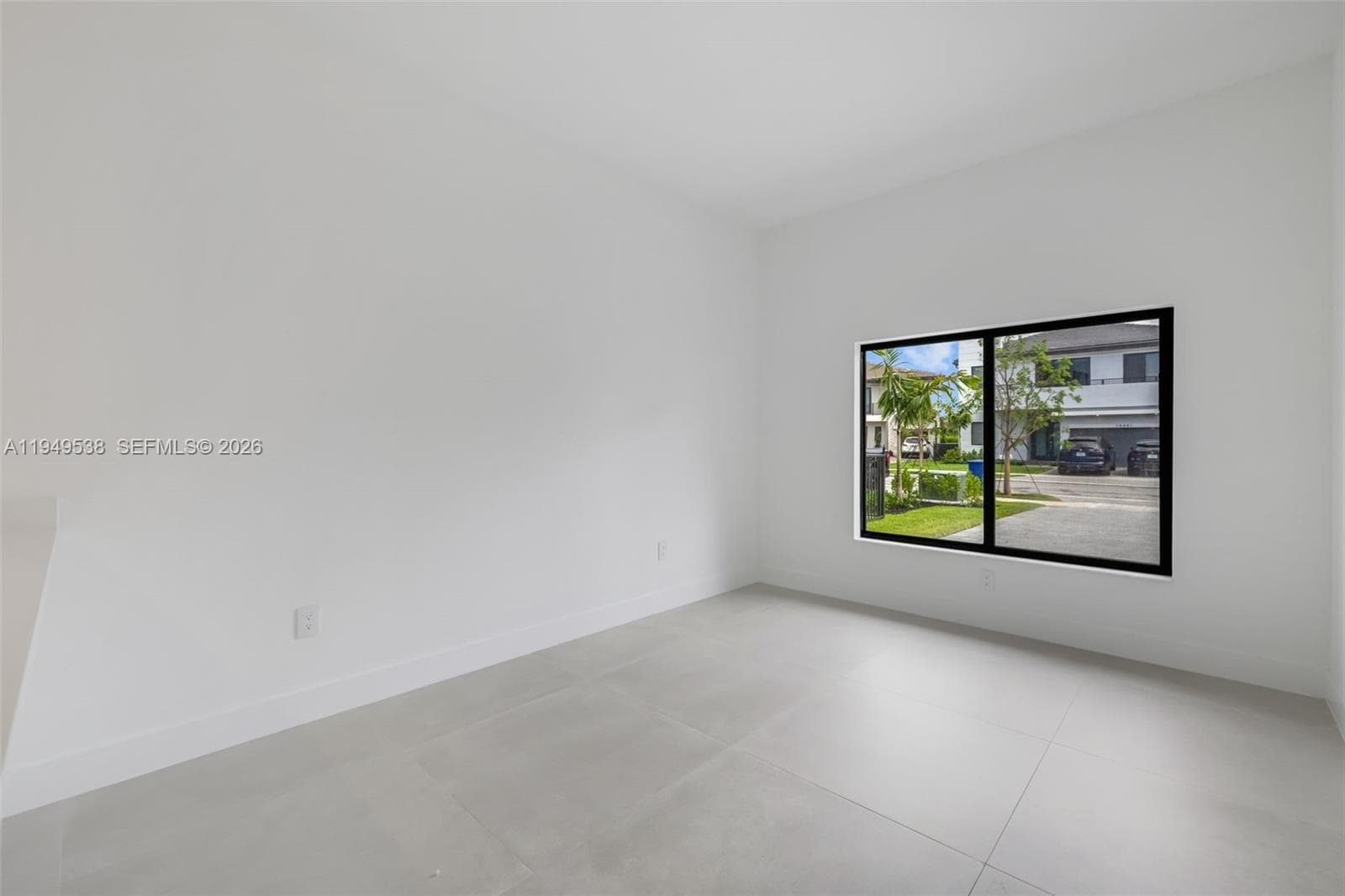 19670 NE 14th Ct # 19670, Miami FL 33179 — 29