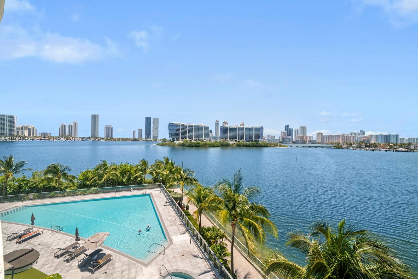 3300 NE 188th St # 414, Aventura FL 33180 — 17