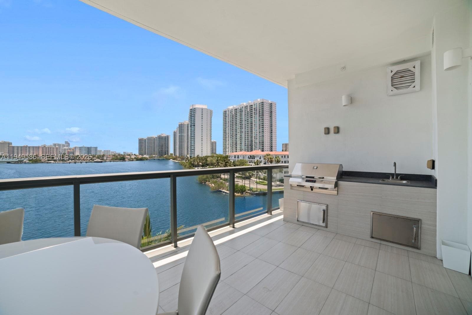 3300 NE 188th St # 414, Aventura FL 33180 — 16