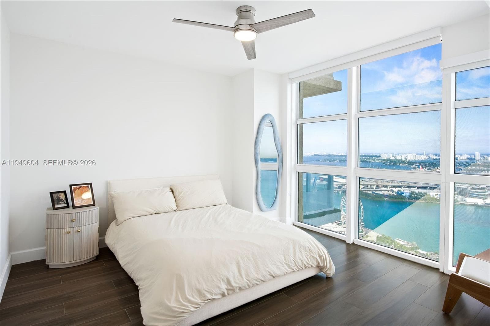 50 Biscayne Blvd # 3904, Miami FL 33132 — 17