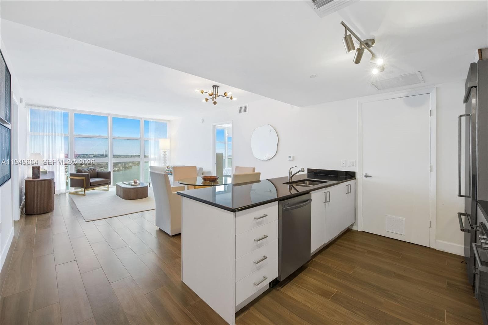 50 Biscayne Blvd # 3904, Miami FL 33132 — 3