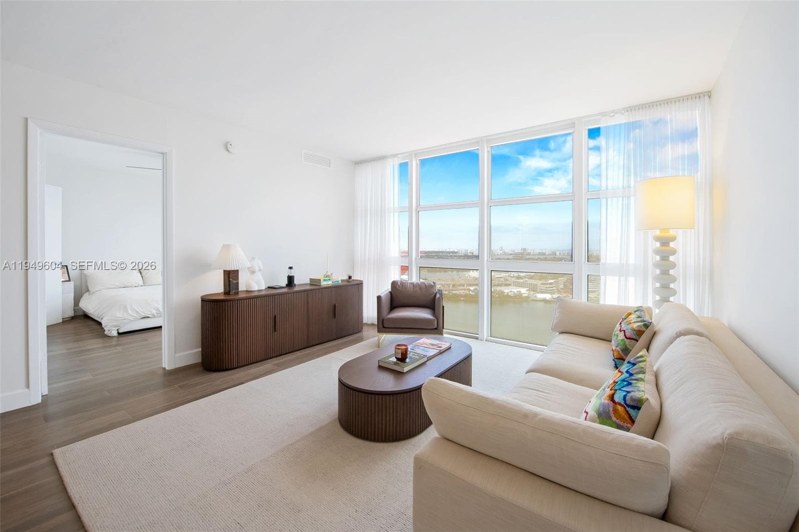 50 Biscayne Blvd # 3904, Miami FL 33132 — 9