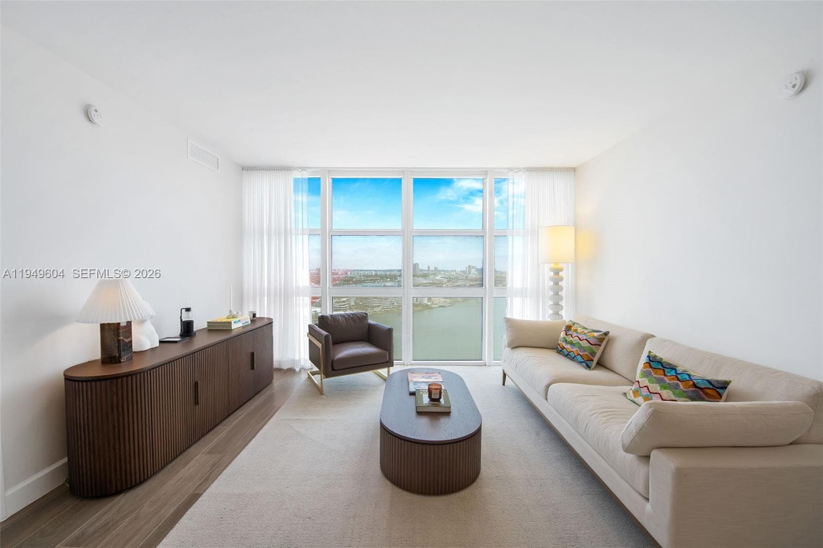 50 Biscayne Blvd # 3904, Miami FL 33132 — 10