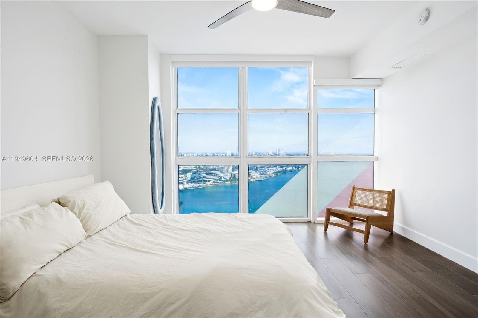 50 Biscayne Blvd # 3904, Miami FL 33132 — 18