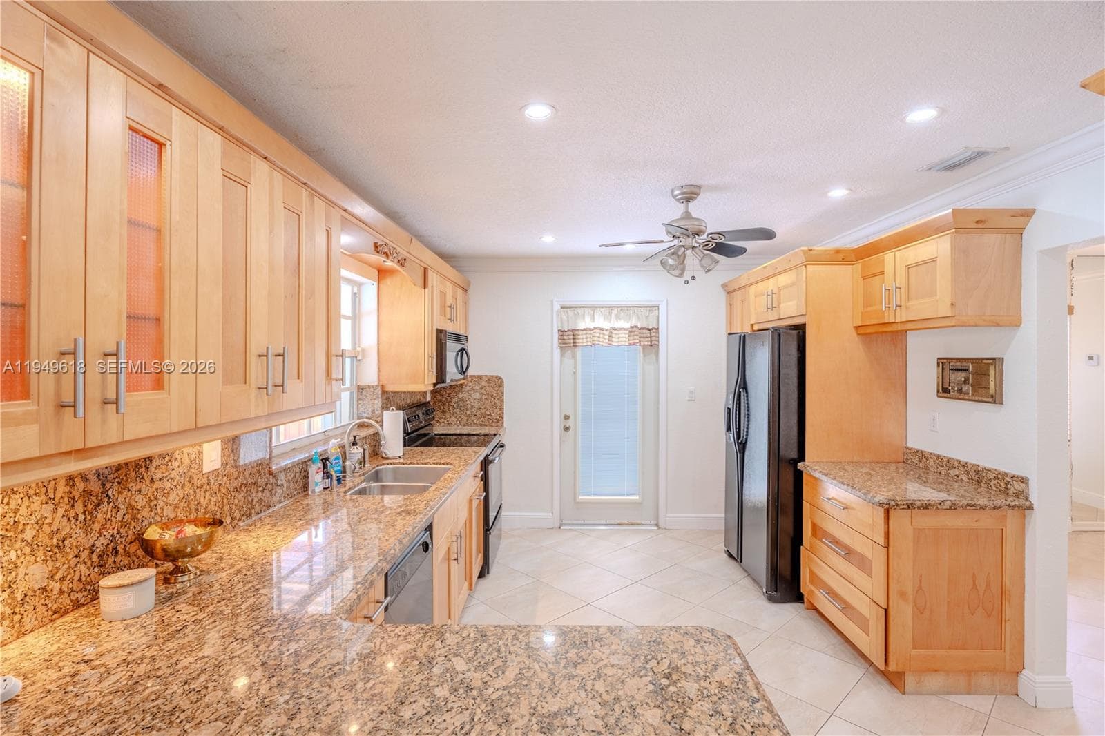 2431 SW 124 AVE, Miami FL 33175 — 3