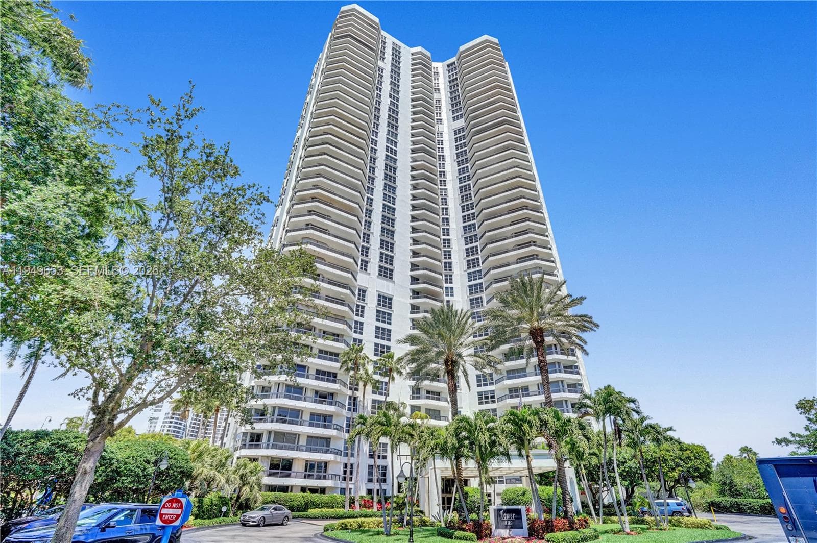 3500 Mystic Pointe Dr # 3601, Aventura FL 33180 — 81