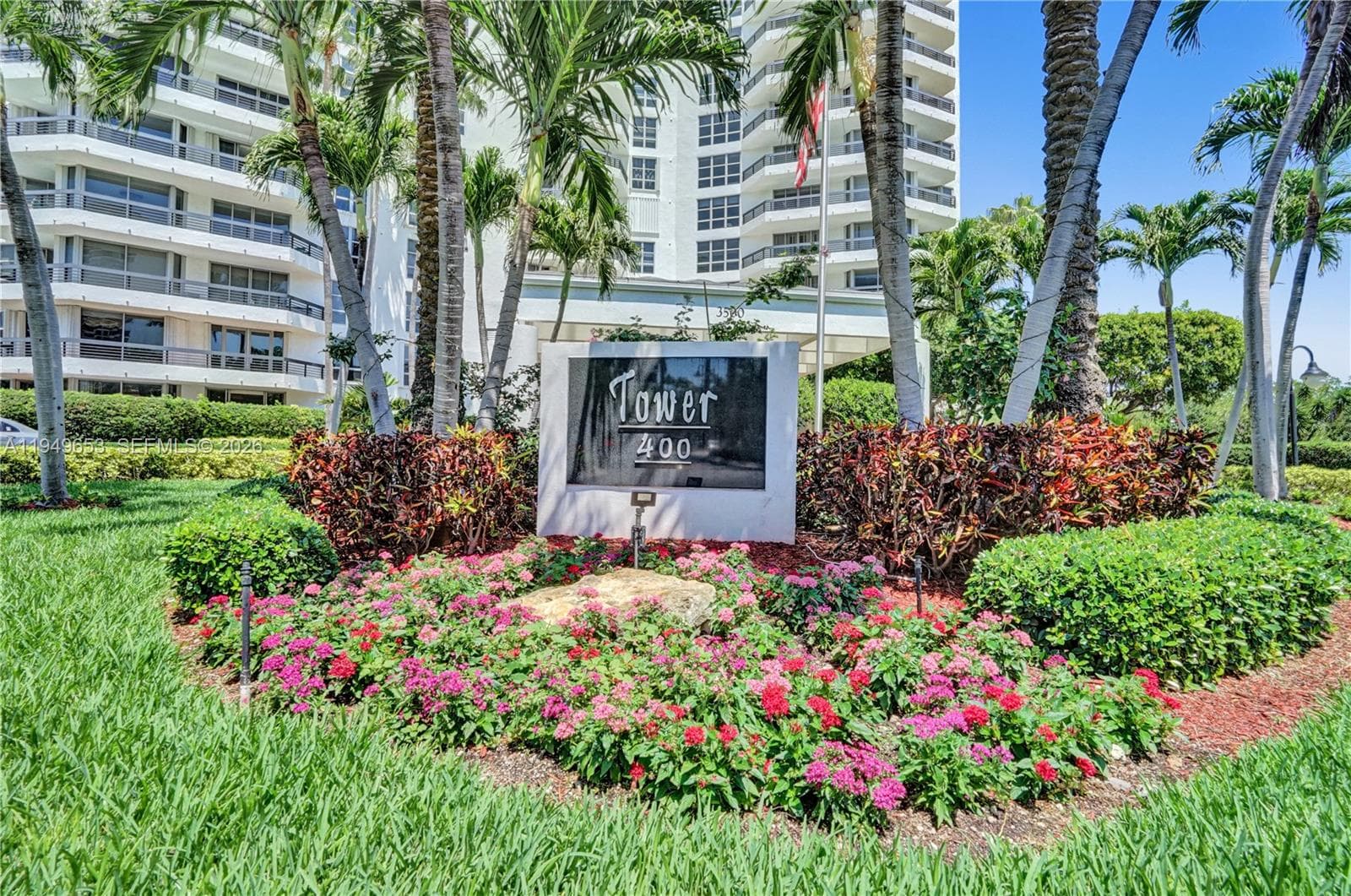 3500 Mystic Pointe Dr # 3601, Aventura FL 33180 — 82