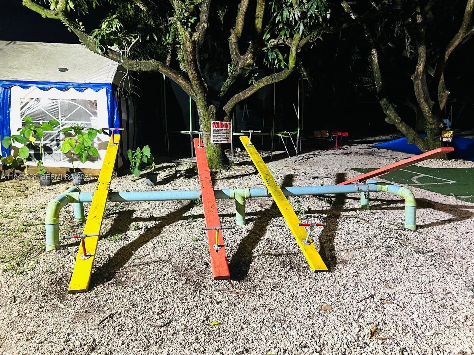 Miami, FL — 18