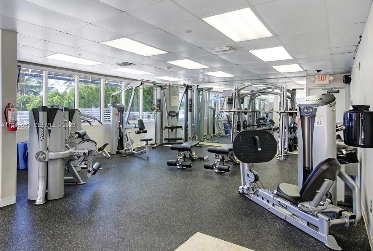 19201 Collins Ave # 823, Sunny Isles Beach FL 33160 — 16