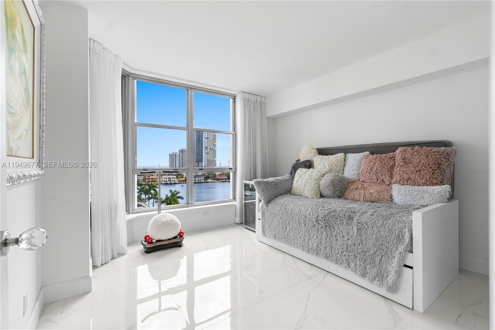 3600 Mystic Pointe Dr # 1017, Aventura FL 33180 — 13