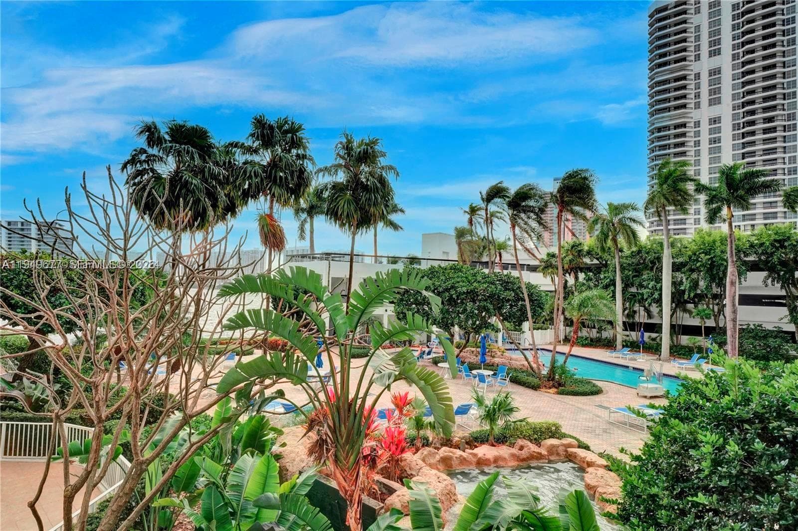 3600 Mystic Pointe Dr # 1017, Aventura FL 33180 — 38