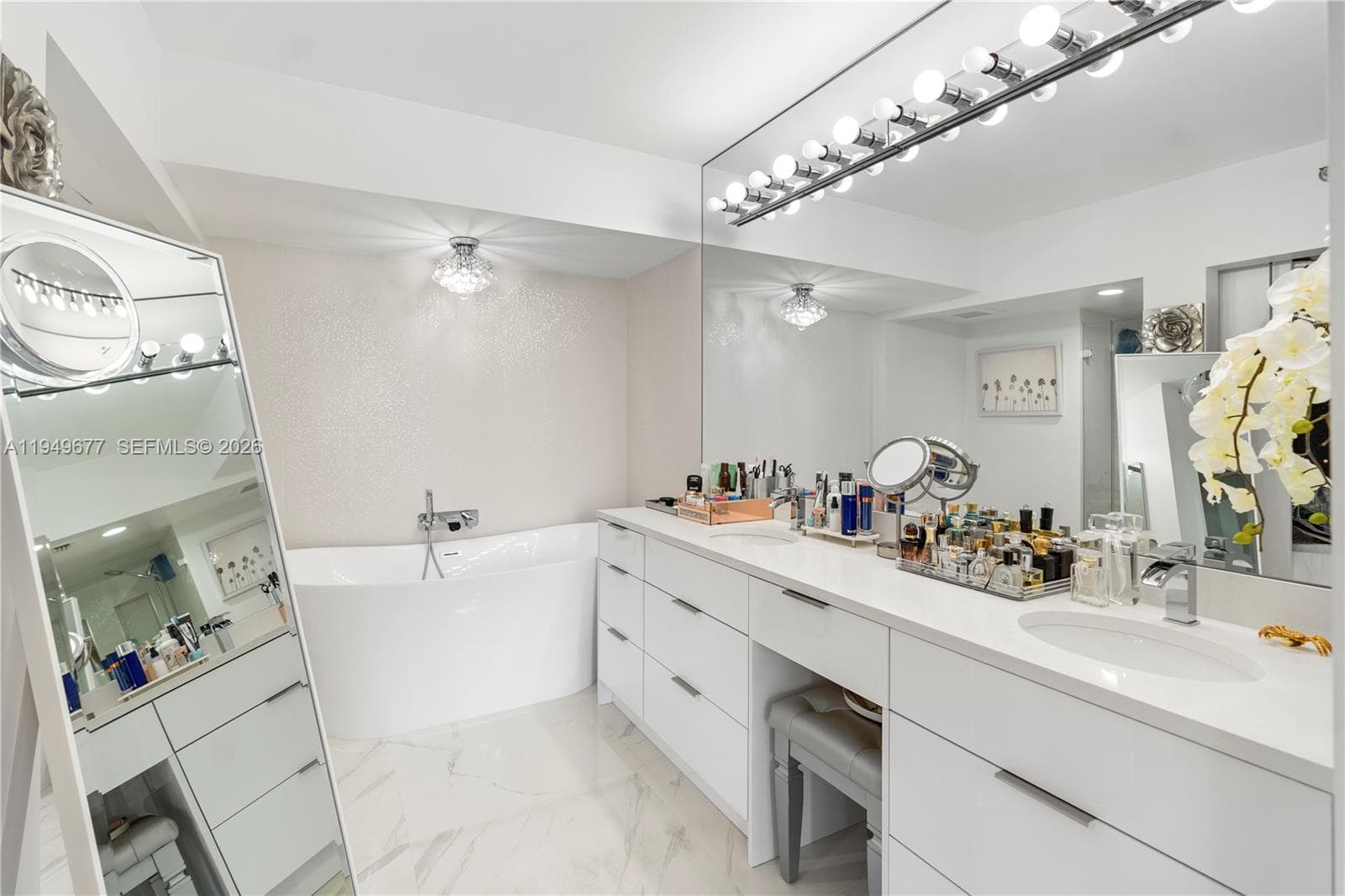 3600 Mystic Pointe Dr # 1017, Aventura FL 33180 — 10