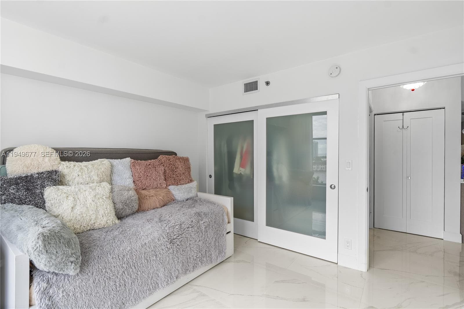3600 Mystic Pointe Dr # 1017, Aventura FL 33180 — 14