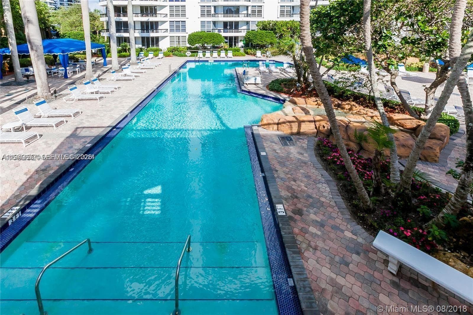3600 Mystic Pointe Dr # 1017, Aventura FL 33180 — 37