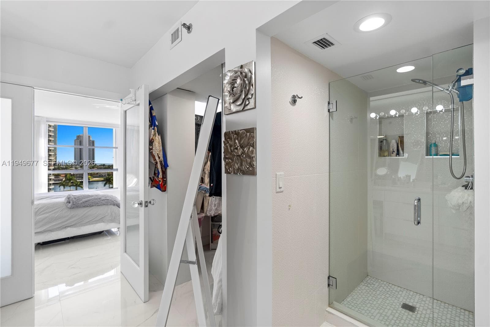 3600 Mystic Pointe Dr # 1017, Aventura FL 33180 — 11