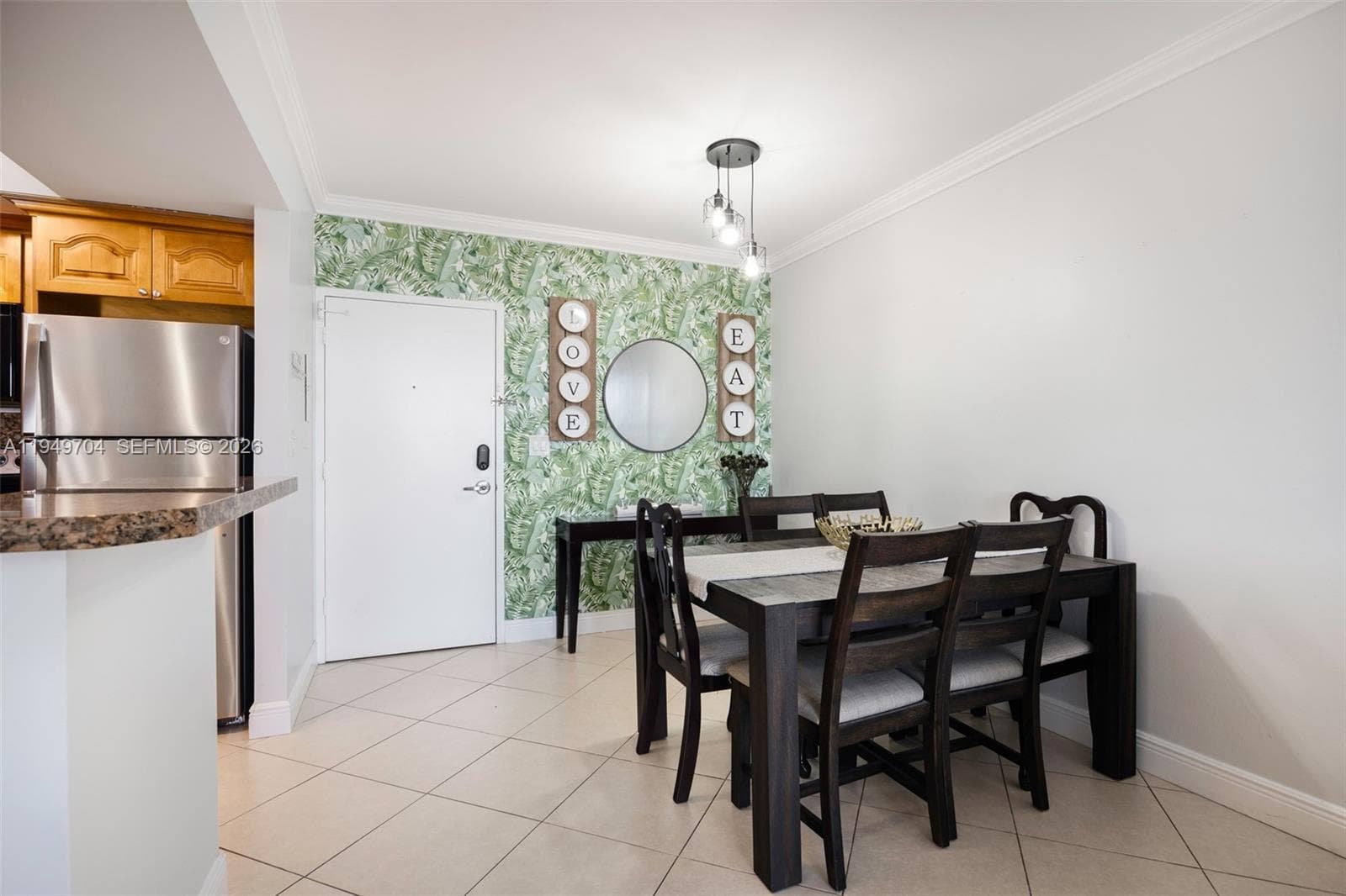 7441 Wayne Ave # 2B, Miami Beach FL 33141 — 5