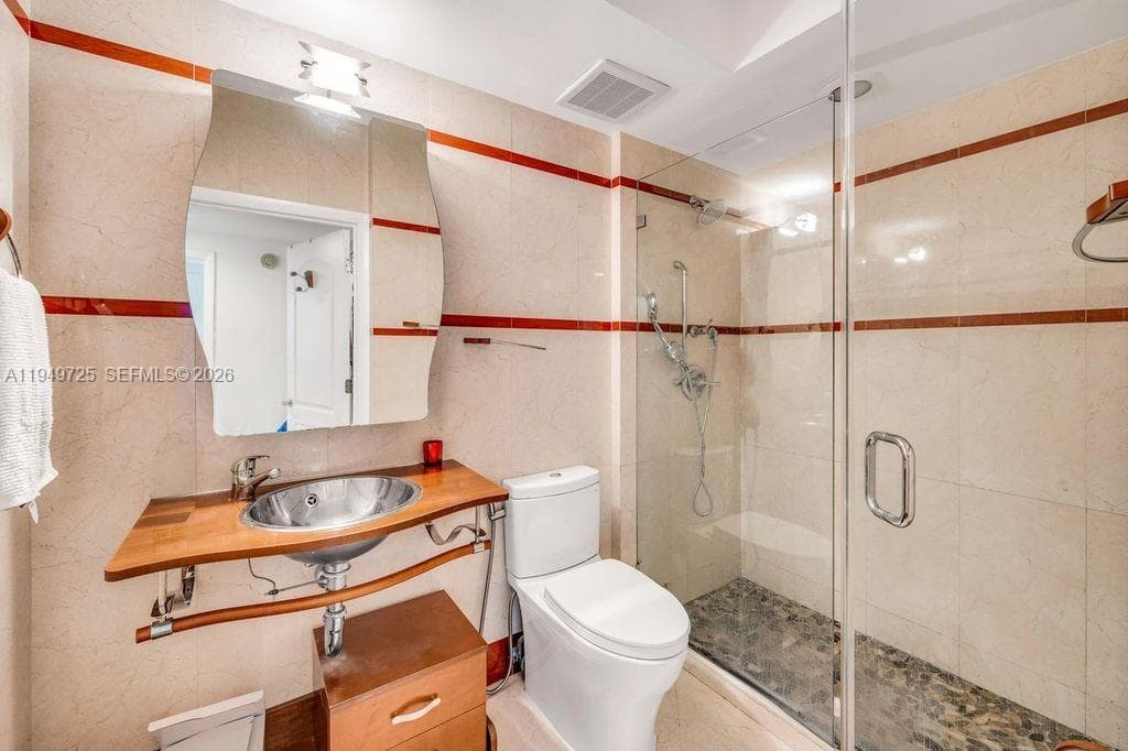 110 Washington Ave # 2310, Miami Beach FL 33139 — 12