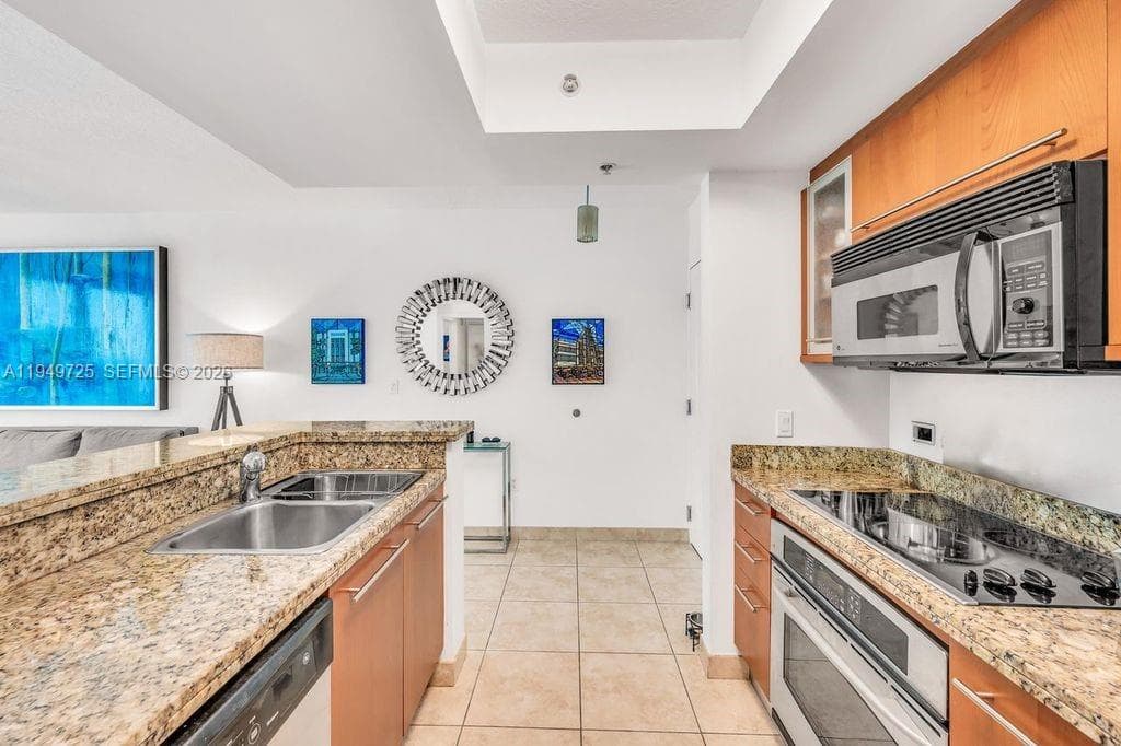 110 Washington Ave # 2310, Miami Beach FL 33139 — 7