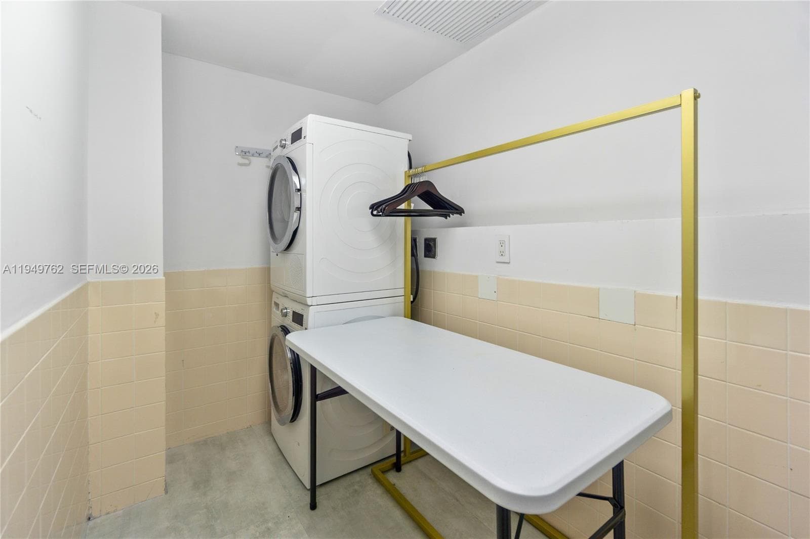 100 Lincoln Rd # 1447, Miami Beach FL 33139 — 23
