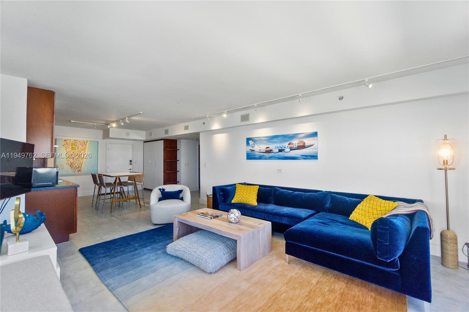 100 Lincoln Rd # 1447, Miami Beach FL 33139 — 2