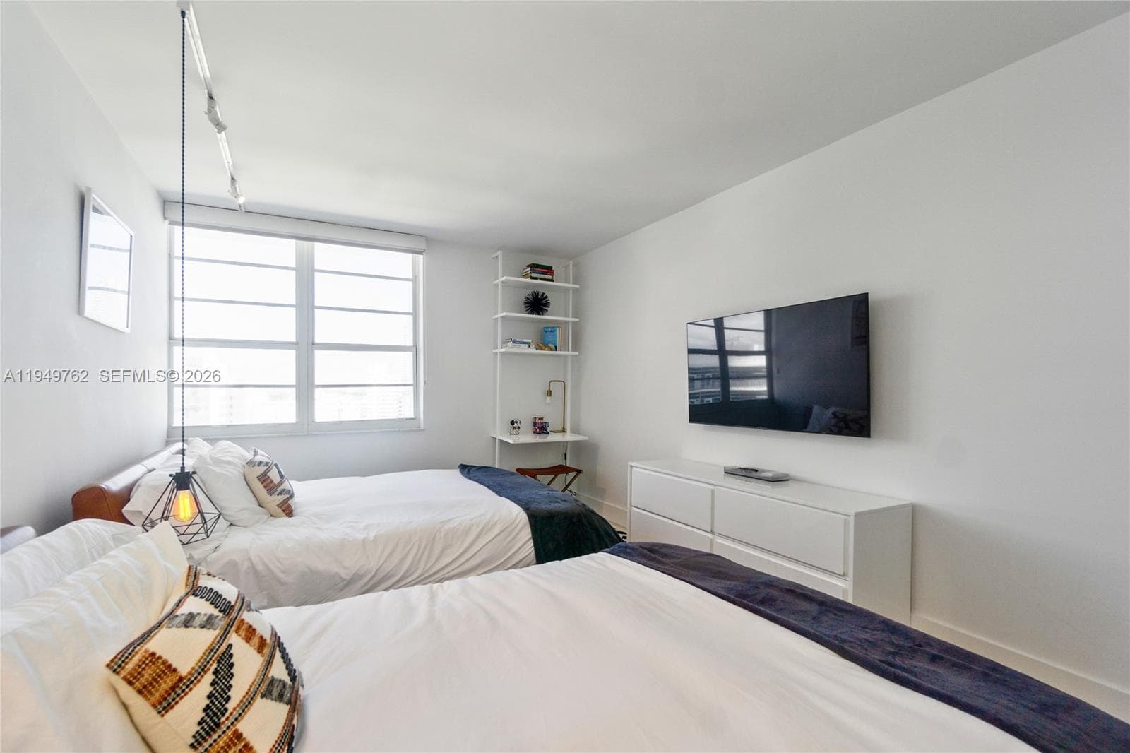 100 Lincoln Rd # 1447, Miami Beach FL 33139 — 13