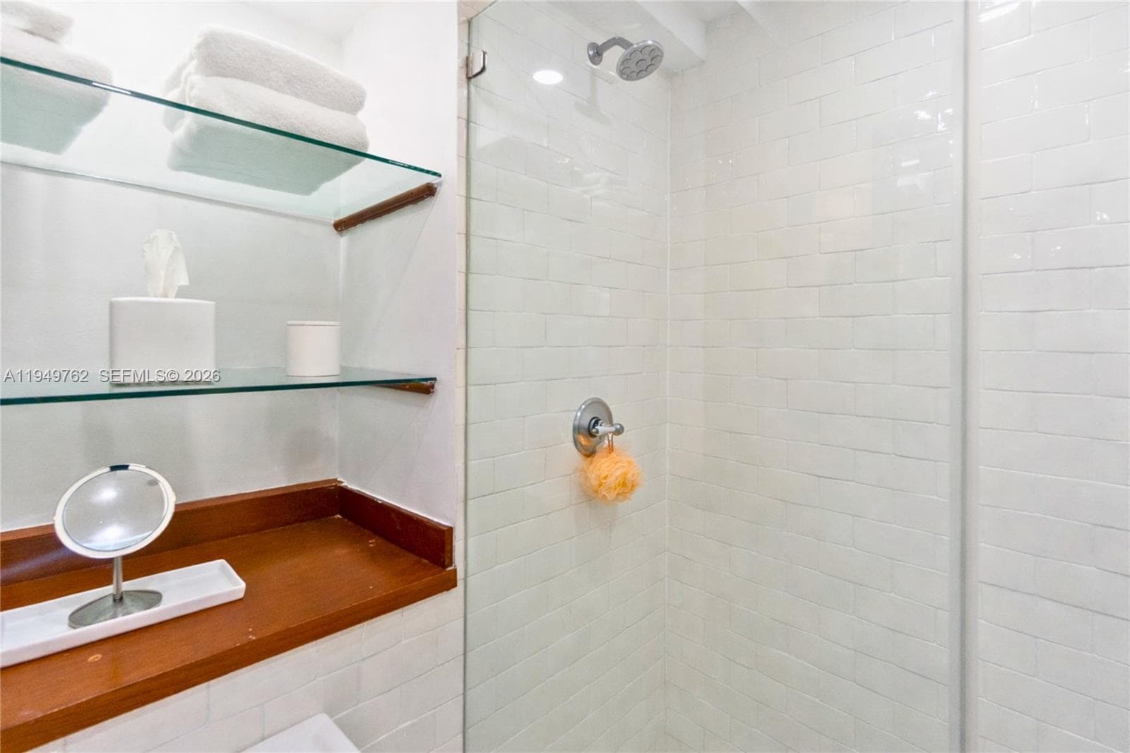 100 Lincoln Rd # 1447, Miami Beach FL 33139 — 17