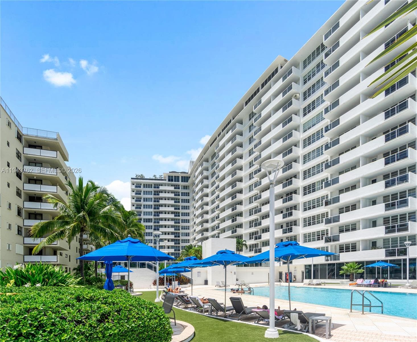 100 Lincoln Rd # 1447, Miami Beach FL 33139 — 32