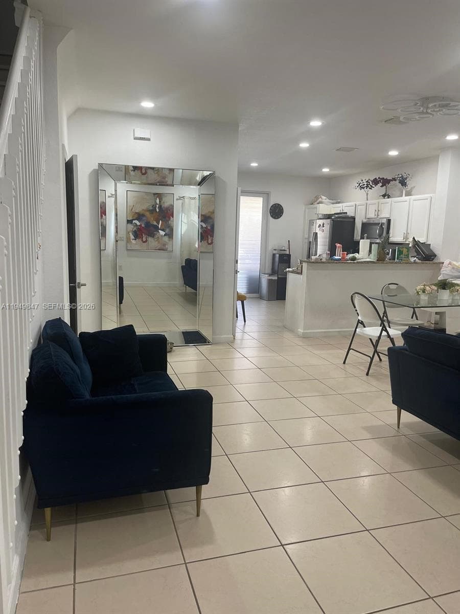 9421 SW 171st Pl, Miami FL 33196 — 10