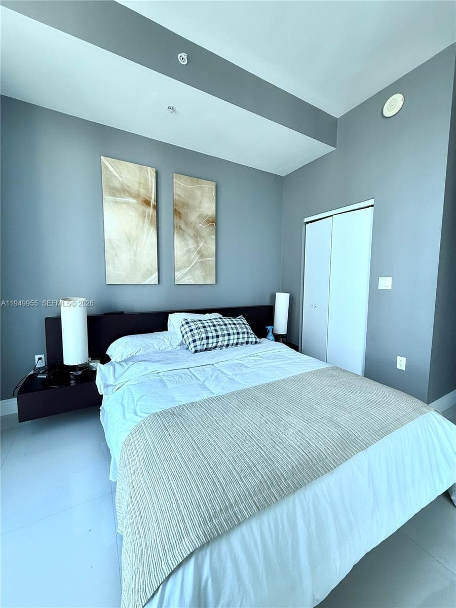 7928 East Dr # 905, North Bay Village FL 33141 — 18