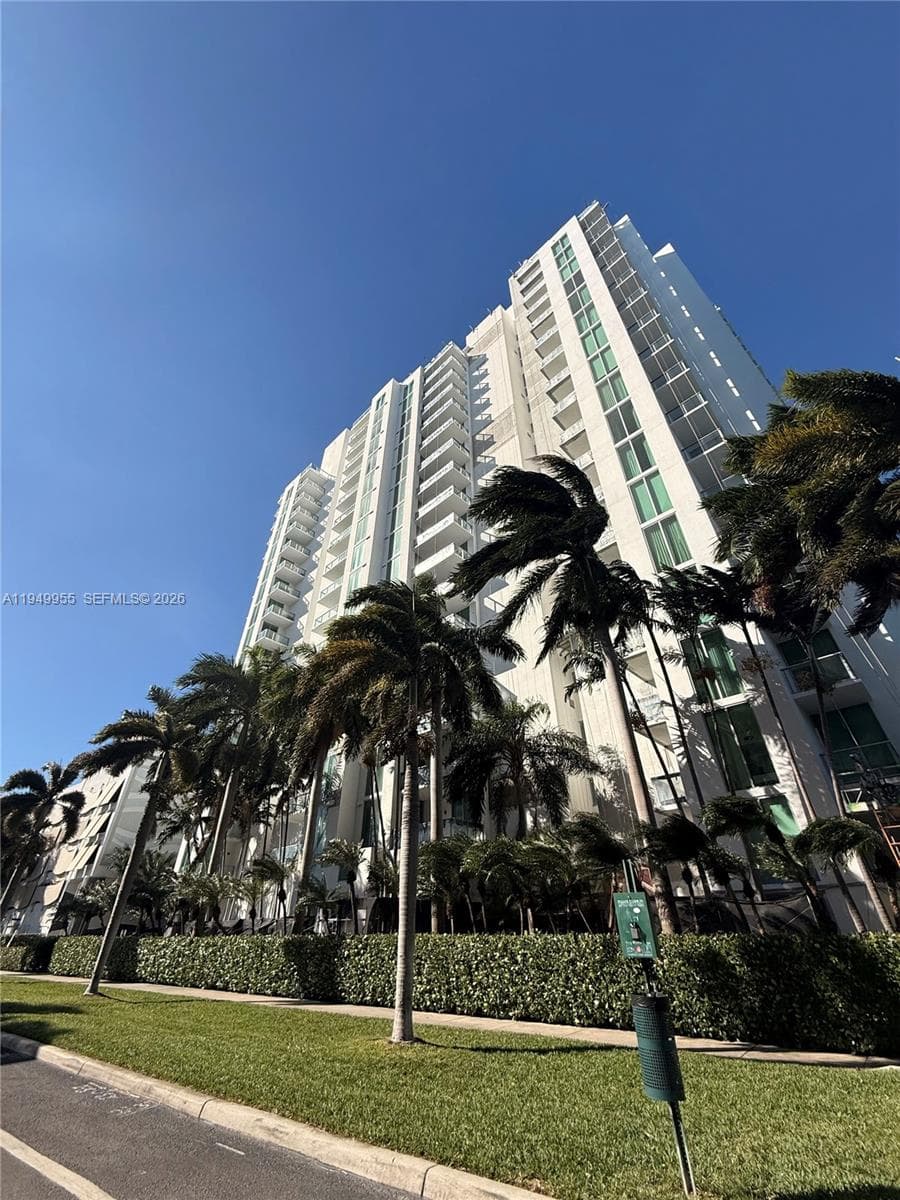7928 East Dr # 905, North Bay Village FL 33141 — 19