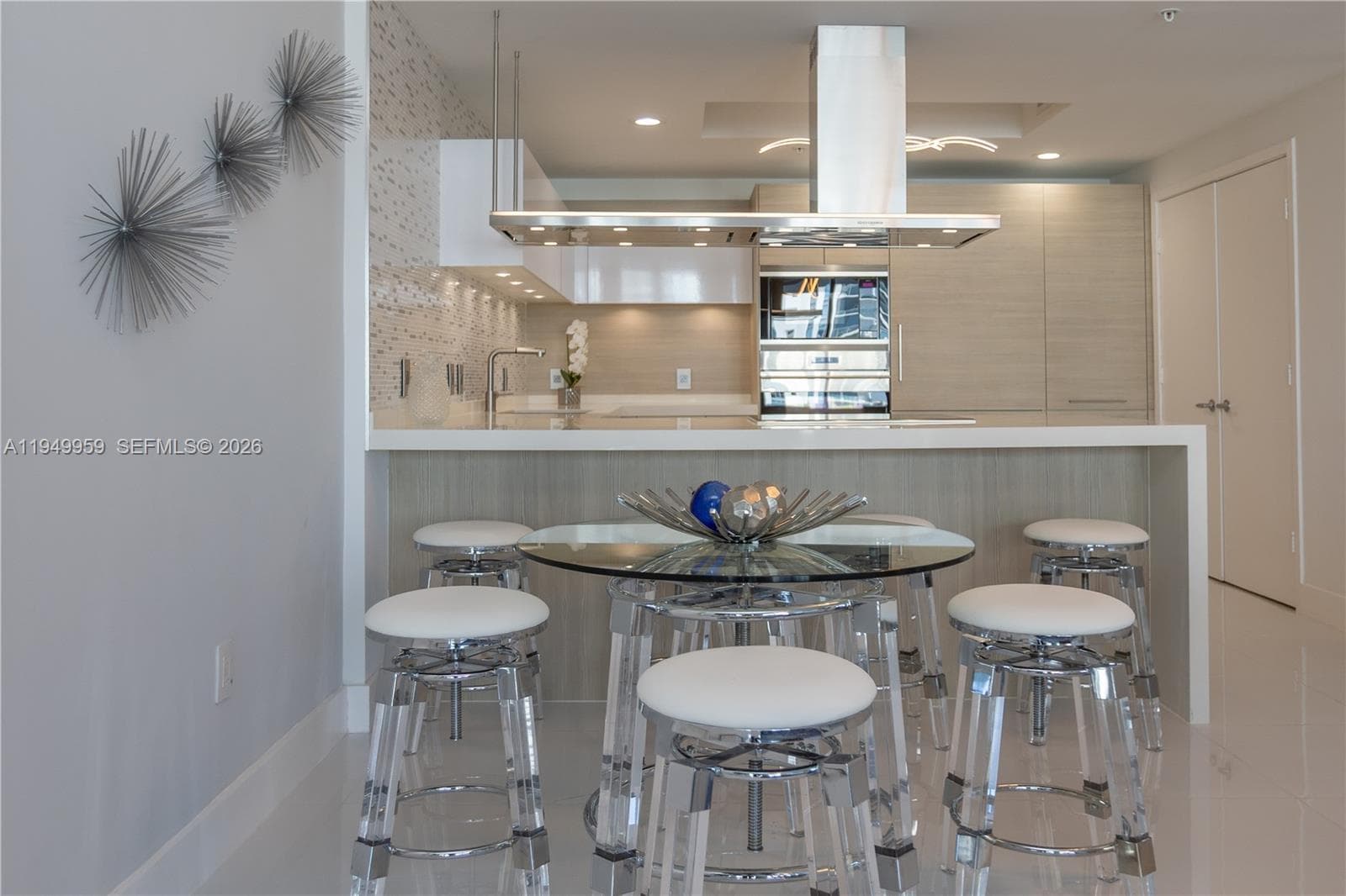 17111 Biscayne Blvd # 505, North Miami Beach FL 33160 — 17