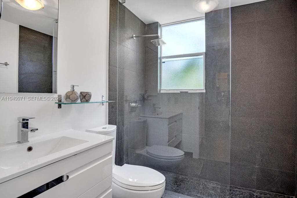 747 Michigan Ave # 201, Miami Beach FL 33139 — 17