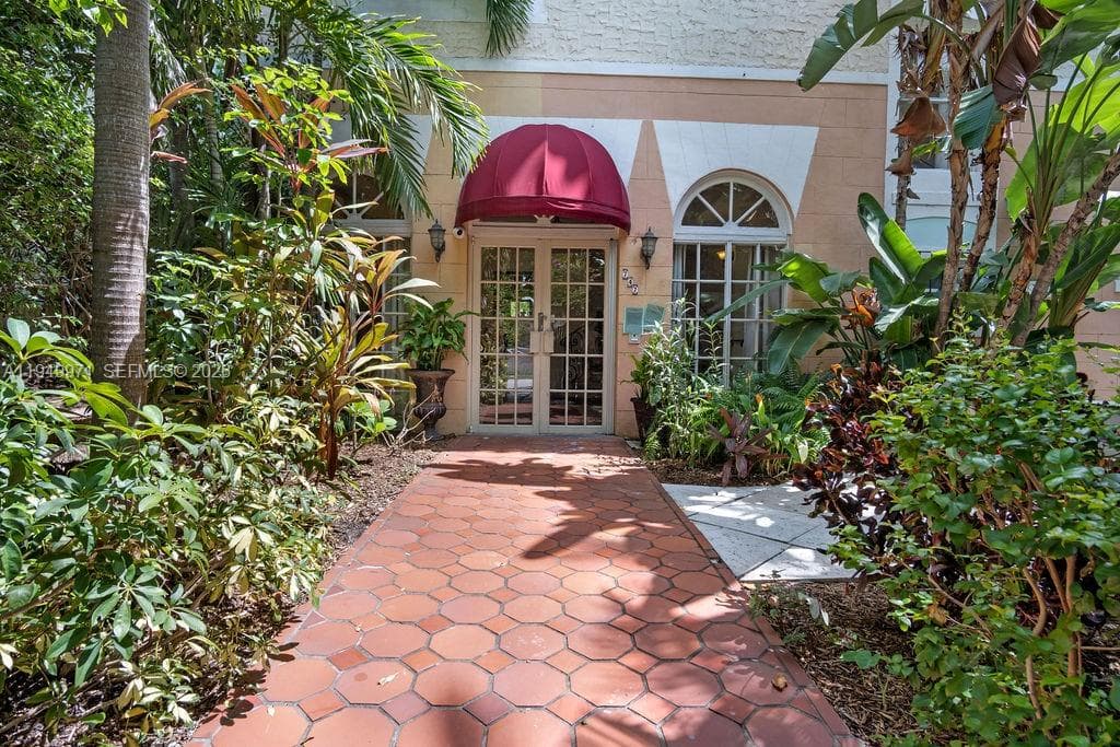 747 Michigan Ave # 201, Miami Beach FL 33139 — 24