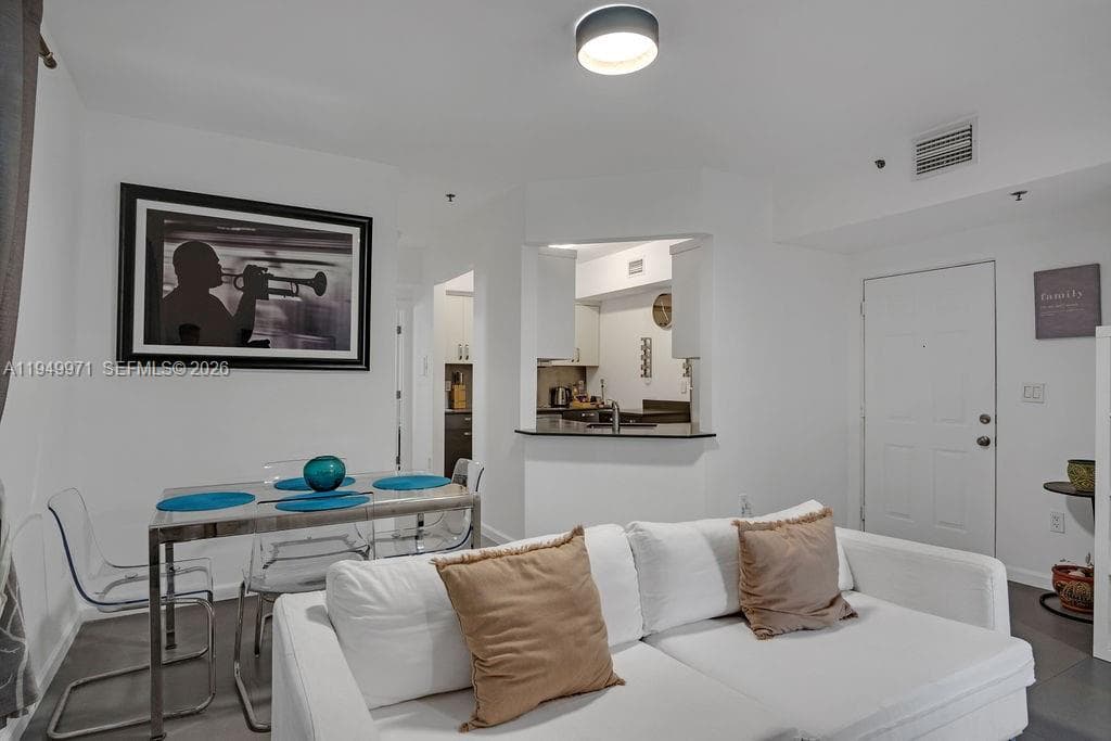 747 Michigan Ave # 201, Miami Beach FL 33139 — 8