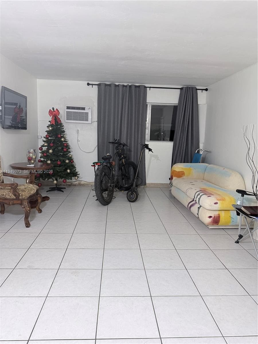 11930 NE 19th Dr # 28, North Miami FL 33181 — 6