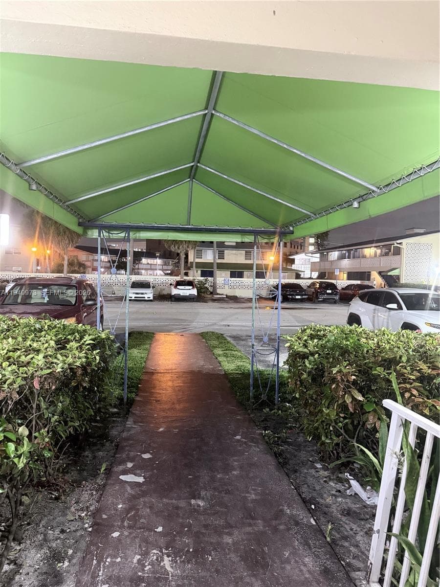 11930 NE 19th Dr # 28, North Miami FL 33181 — 22