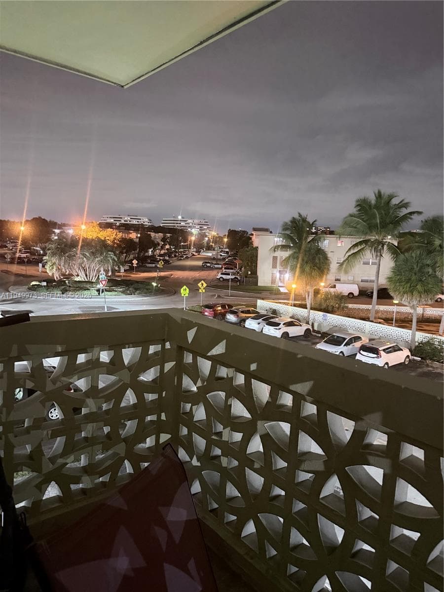 11930 NE 19th Dr # 28, North Miami FL 33181 — 20