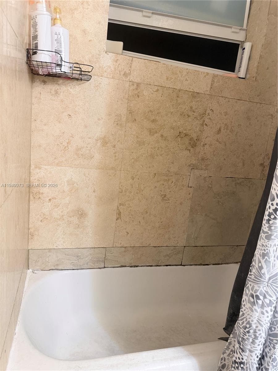 11930 NE 19th Dr # 28, North Miami FL 33181 — 14