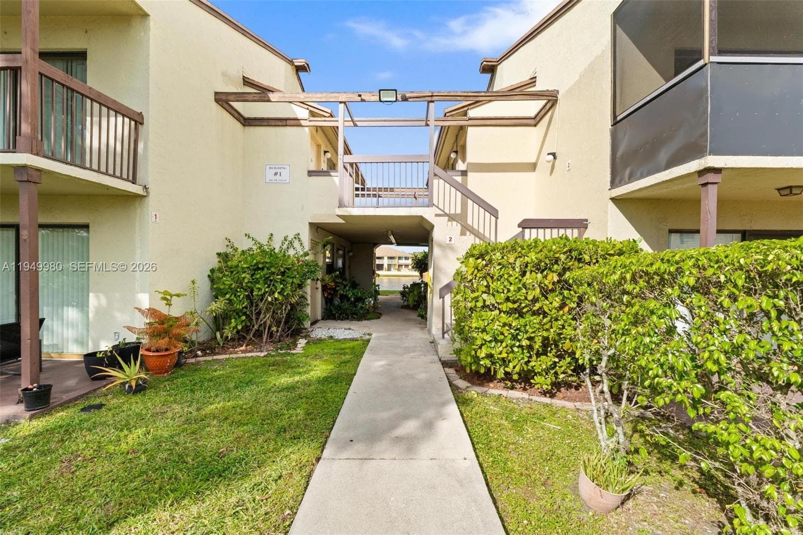 475 NW 210th St # 201, Miami Gardens FL 33169 — 1