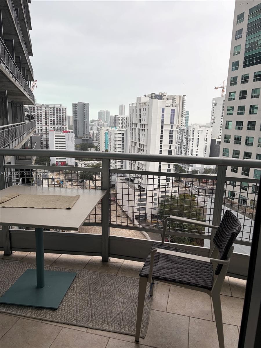 690 SW 1st Ct # 2134, Miami FL 33130 — 25