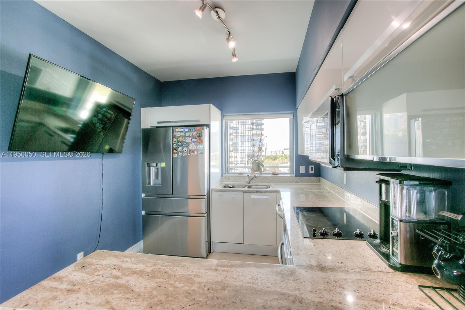 601 NE 36th St # 710, Miami FL 33137 — 7